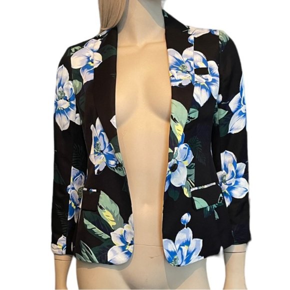 Banana Republic Floral Blazer - Picture 10 of 10